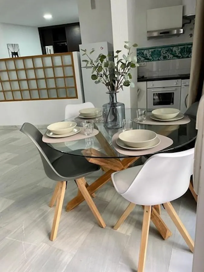 Holidays2Malaga Jinetes Junto Casco Historico & Parking Apartment