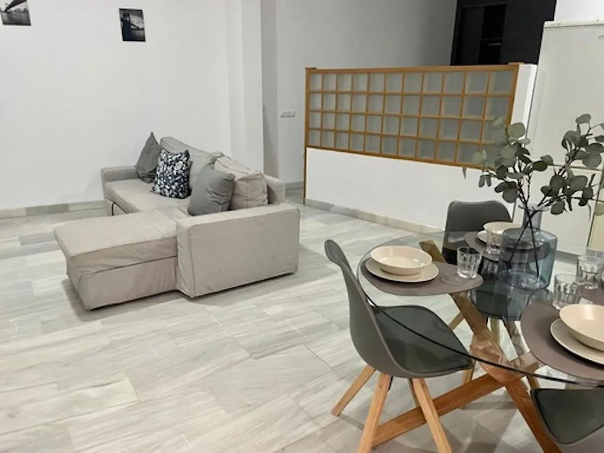 Holidays2Malaga Jinetes Junto Casco Historico & Parking Apartment